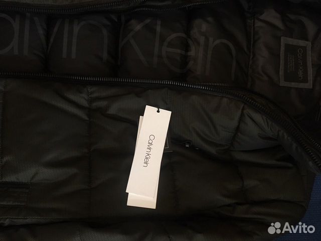 Неношеный пуховик Calvin Klein