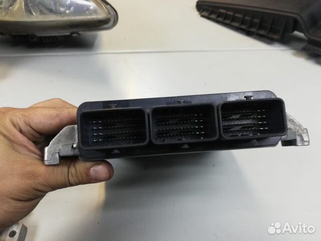 Блок управления двигателем Land Rover NNN500560