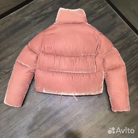 Куртка пуховик итальянской марки Moncler Куртка пуховик итальянской марки Moncler