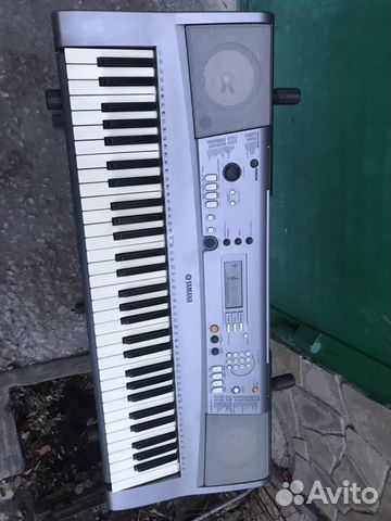 Продам синтезатор Yamaha PSR R-300 Продам синтезатор Yamaha PSR R-300