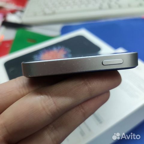 iPhone SE 32Gb Spase Gray на гарантии iPhone SE 32Gb Spase Gray на гарантии
