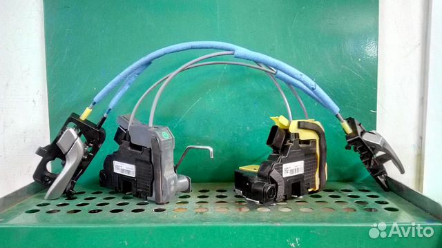 Замок двери правой Ручка Solaris Солярис 2