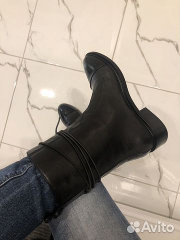 Новые кожаные сапоги