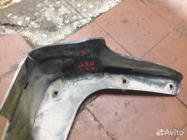Брызговик передний левый Hyundai ix 35 2011 Брызговик передний левый Hyundai ix 35 2011