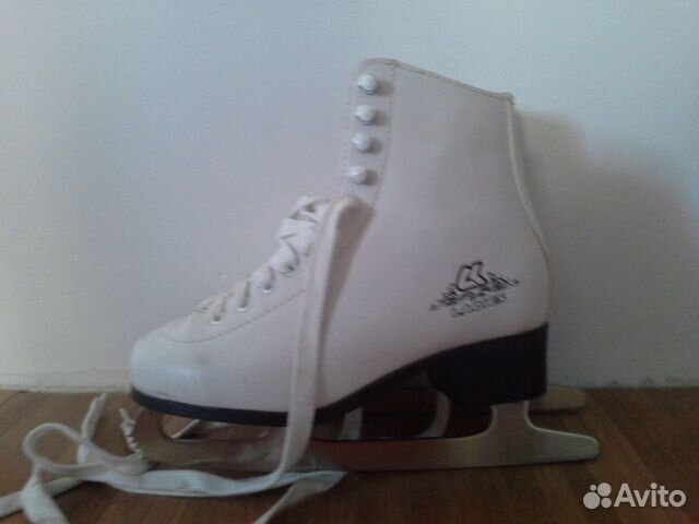 Коньки фигурные