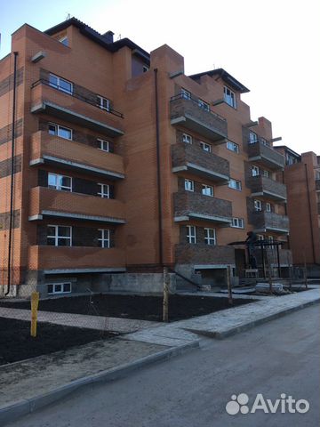 1-к квартира, 42 м², 1/4 эт.
