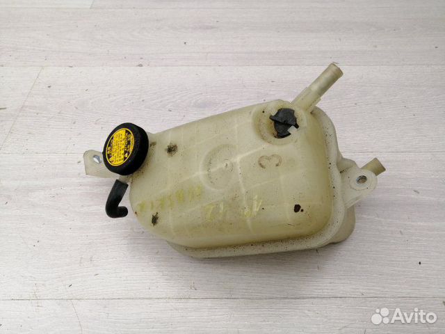 Бачок расширительный Toyota Auris E15 1ndtv 2010 Бачок расширительный Toyota Auris E15 1ndtv 2010