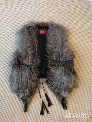 Жилет из натурального меха лисы Жилет из натурального меха лисы