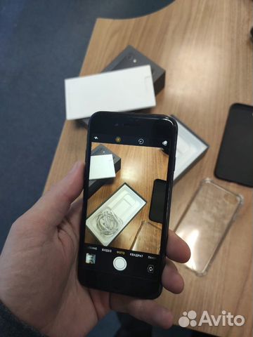 Телефон iPhone 8