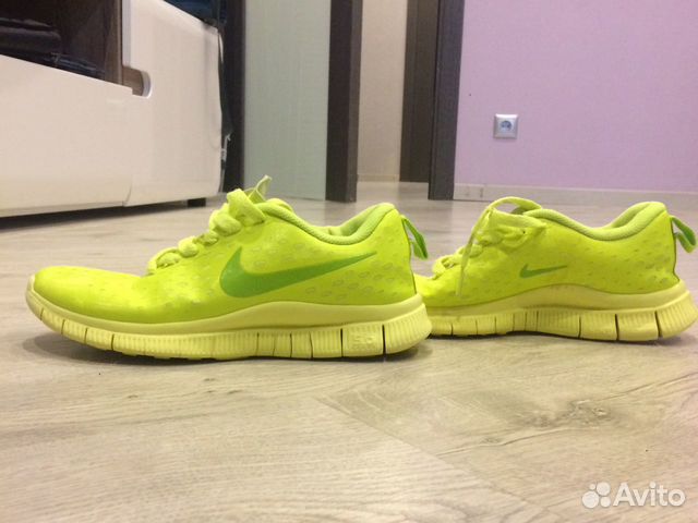 Кроссовки женские Nike Кроссовки женские Nike