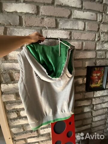 Жилетка красивая размер М (bikkembergs)