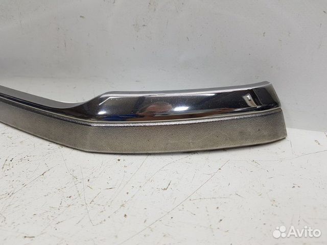 Хром решетки радиатора левый Toyota Hilux 8 2015