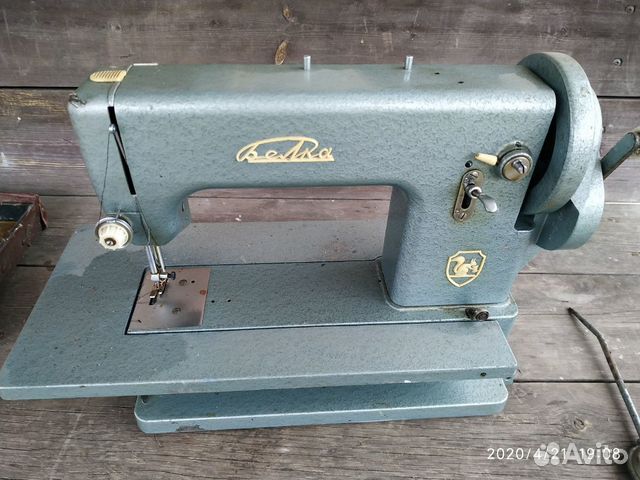 Швейная машинка 
