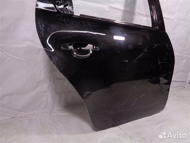 Дверь задняя правая Renault Duster 2010 Дверь задняя правая Renault Duster 2010