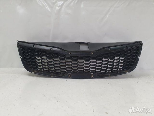 Решетка радиатора Kia Rio 3