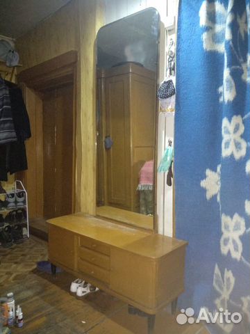 Продам трюмо с зеркалом производства 50 - 60 гг