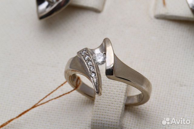 Комплект. Кольцо и серьги с бриллиантами 0.55Ct
