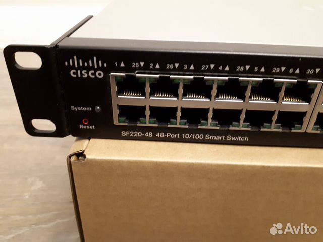 Коммутатор 48 портов Cisco SF220-48 Коммутатор 48 портов Cisco SF220-48