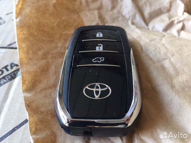 Смарт ключ Land Cruiser 200 2007-2020 Смарт ключ Land Cruiser 200 2007-2020