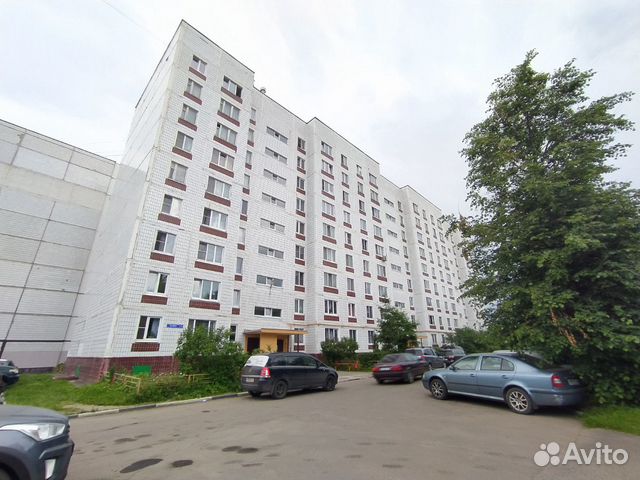 2-к квартира, 49 м², 3/10 эт.