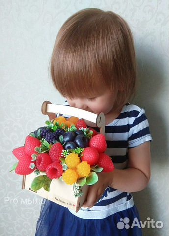 Ягодный букет из мыла