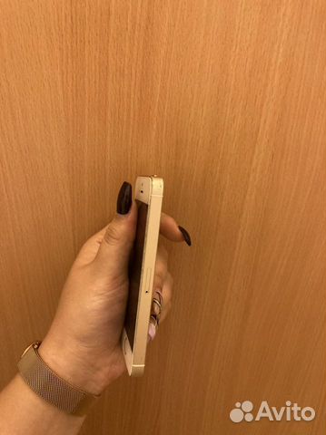 Телефон iPhone SE -64гб Телефон iPhone SE -64гб
