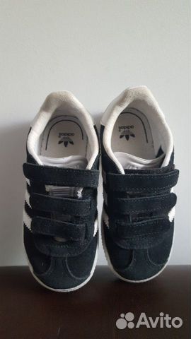 Детские кроссовки adidas Детские кроссовки adidas