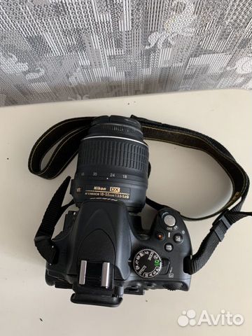 Зеркальный фотоаппарат Nikon 5100 с объективом и ч Зеркальный фотоаппарат Nikon 5100 с объективом и ч