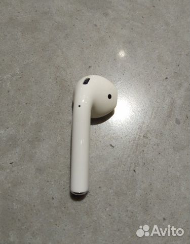 Правый наушник AirPods 1 поколения