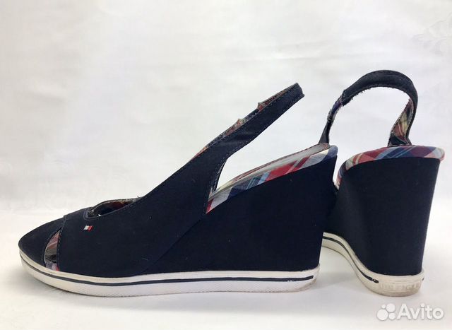 Босоножки на танкетке Tommy Б/У