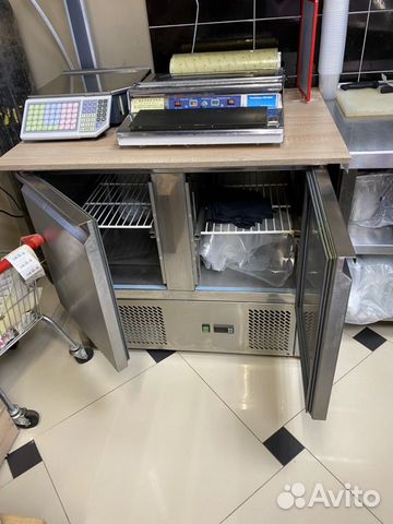 Стол холодильный Стол холодильный