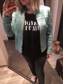 Кожанная куртка голубая