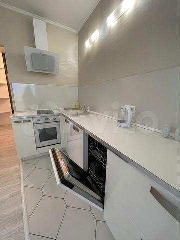 2-к. квартира, 60 м², 8/14 эт.