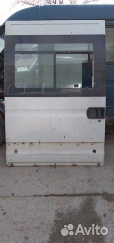 Дверь боковая на Ивеко 