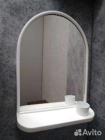 Зеркало для ванной комнаты с полочкой и стаканом
