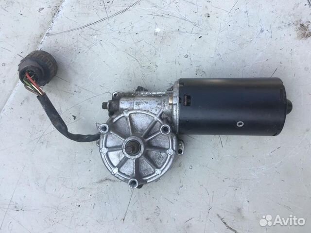 Моторчик стеклоочистителя передний бмв Е36