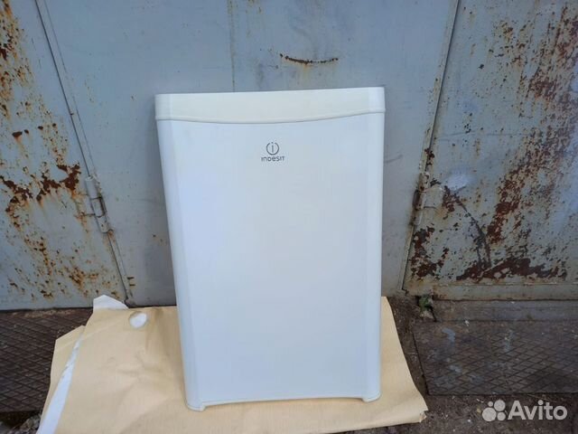 Двери холодильника Indesit