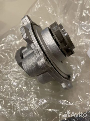 Водяной насос автомобильный (помпа)