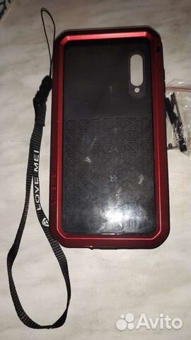 Чехол металлический для Samsung A50. Состоит из тр