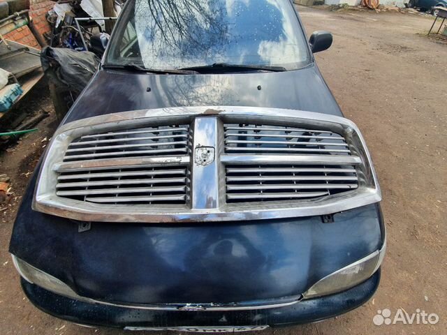 Решетка радиатора Додж