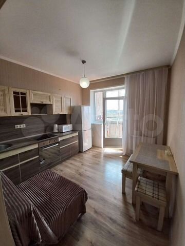 2-к. квартира, 72 м², 15/17 эт.