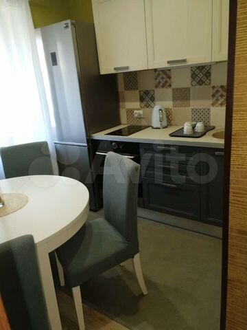 2-к. квартира, 42 м², 2/4 эт.