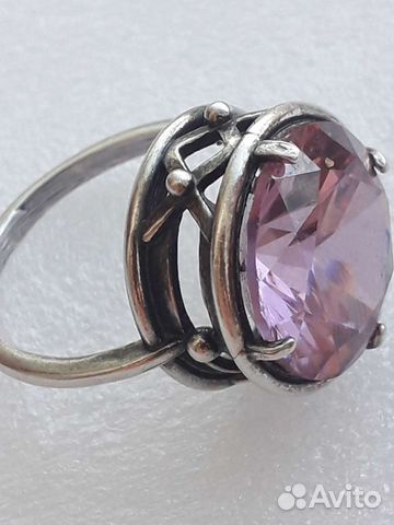 Кольцо с крупным розовым фианитом серебро