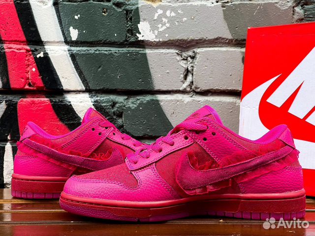 Nike Dunk Low Valentine’s Day 2022