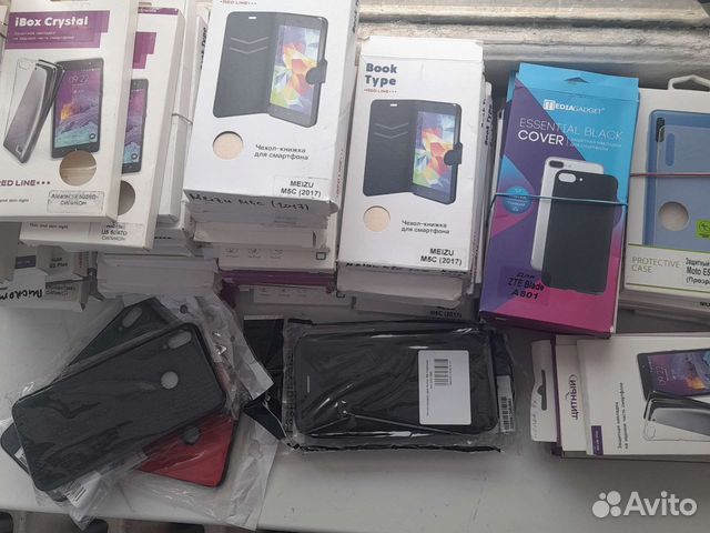 Чехлы на телефон