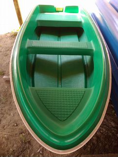 Новая лодка стеклопластиковая