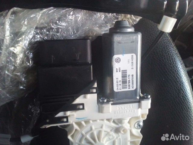 Фольксваген жета 6 2013г стеклоподъемник задний ле