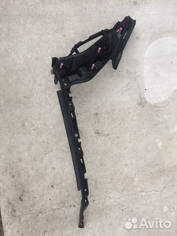 Кронштейн фары правой Toyota Land Cruiser Prado