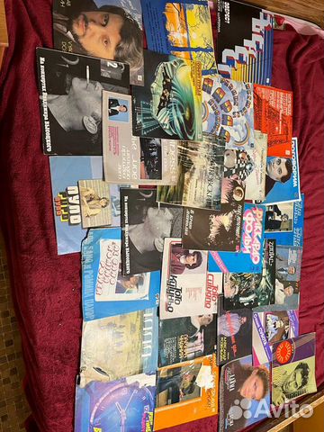 Виниловые пластинки (качество не лучшее)