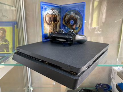 PlayStation 4 slim 1Tb